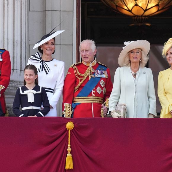 La princesse Marie-Christine de Kent a connu de nombreux problèmes de santé

Les membres de la famille royale britannique au balcon du Palais de Buckingham lors de la parade militaire "Trooping the Colour" à Londres le 15 juin 2024. Julien Burton / Bestimage. © Julien Burton / Bestimage