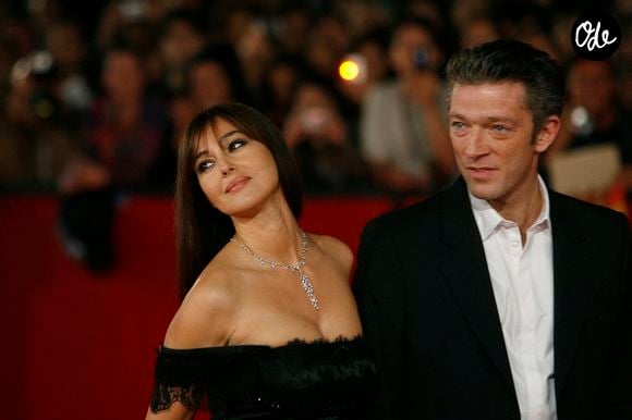 Monica Bellucci et Vincent Cassel font leur entrée sur le tapis rouge pour la projection du film "L'homme qui aime" lors du 3e Festival du film de Rome, en Italie, le 23 octobre 2008. Photo d'Alessia Paradisi/Abaca
