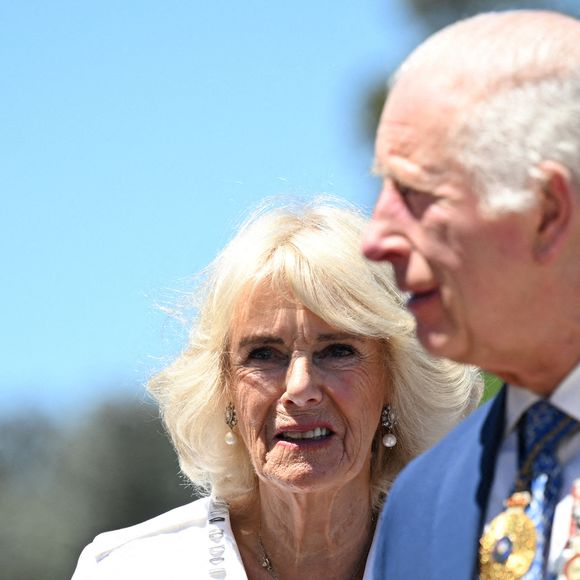 Le roi Charles III et la reine Camilla lors d'une visite au Mémorial australien de la guerre à Canberra, pour commémorer le service et le sacrifice des vétérans des forces de défense australiennes, le deuxième jour de leur visite en Australie et aux Samoa. lundi 21 octobre 2024. Victoria Jones/PA Wire