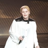 Zaho de Sagazan officialise son couple en plein concert : avec son compagnon, elle a choisi le tube d'un groupe mythique