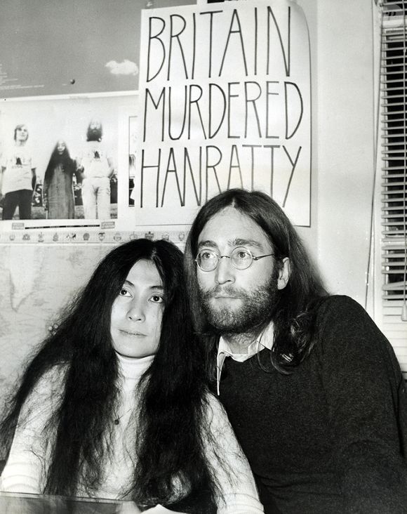John Lennon et Yoko Ono - Archives sur le groupe de rock Britannique "The Beatles" décembre 1969