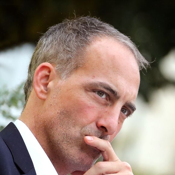 Raphael Glucksmann ouvre la première journée de la deuxième édition des "Rencontres place publique" qui se tiennent comme chaque année à La Réole, dans le sud-ouest, France, le 4 octobre 2025. © Patrick Bernard/Bestimage