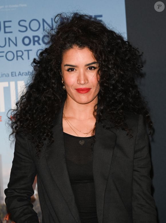 "On évolue dans une société où l'alcool est glorifié, et où l'état d'ivresse est toujours associé au côté fun, à la fête."

Sabrina Ouazani - Première du film "Divertimento" au cinéma Le Grand Rex à Paris le 16 janvier 2023. © Coadic Guirec/Bestimage