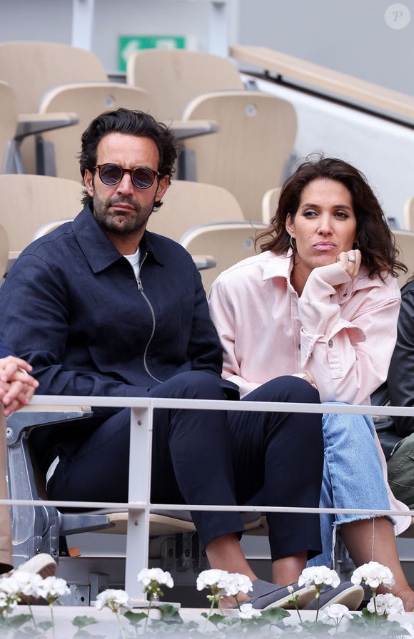 Laurie Cholewa et son mari Greg Levy dans les tribunes lors des Internationaux de France de Tennis de Roland Garros 2025. Paris, le 26 mai 2025. © Jacovides-Moreau/Bestimage