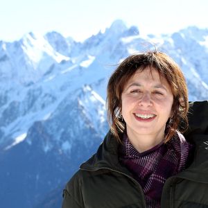 Elle est revenue sur son livre publié en 2024, dans lequel elle y évoque notamment la leucémie de son fils, aujourd’hui guéri, ainsi que son rôle de mère.

Valérie Bonneton lors de la 25ème édition du Festival TV de Luchon, France, le 7 février 2026. © Patrick Bernard/Bestimage