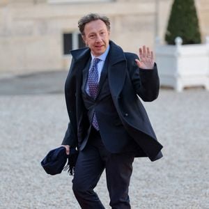 Stéphane Bern - Arrivées au dîner d'Etat donné en l'honneur de leurs Majestés le roi et la reine du Danemark, dans la cour d'Honneur du palais présidentiel de l'Elysée à Paris, France, le 31 mars 2025, pour une visite d'État de trois jours. © Cyril Moreau/Bestimage