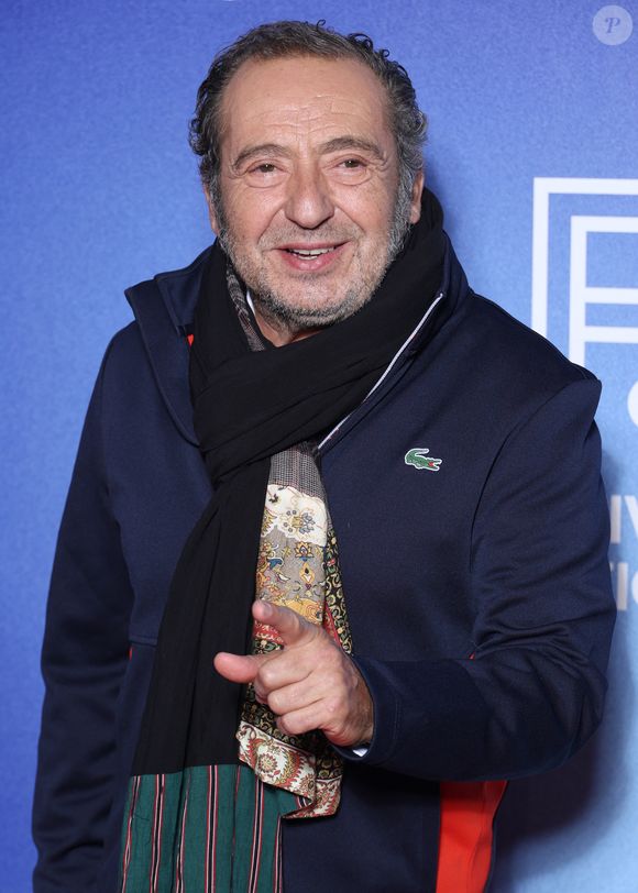 Patrick Timsit - Photocall de la cérémonie d'ouverture du festival de la fiction TV de La Rochelle avec la projection du film "Les disparues de la gare" le 16 septembre 2025.
© Denis Guignebourg / Bestimage