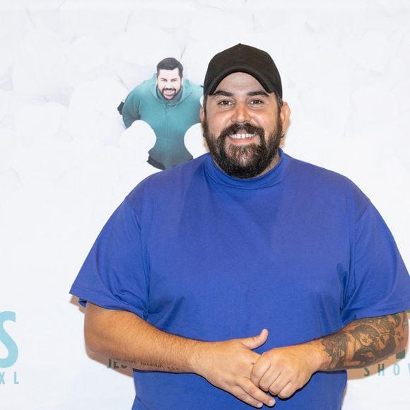 Il explique avoir arrêté de boire pendant un an et demi.

Artus est venu présenter son spectacle "Artus – Le show XXL au cinéma" au Pathé Gaumont de Toulouse le 3 septembre 2026. © Frédéric Maligne/Bestimage