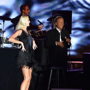 Julio Iglesias sur la scène du Sporting à Monaco à l'occasion du Monte-Carlo Sporting Summer Festival le 29 juillet 2016 © Lionel Urman / Bestimage