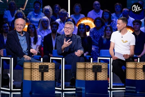Exclusif - Laurent Ruquier, Philippe Geluck, Steevy Boulay lors de l'enregistrement de l'émission "La Boîte à secrets", présentée par F.Bollaert et diffusée le 16 octobre sur France 3, à Paris, France, le 29 septembre 2026. © Cyril Moreau/Bestimage