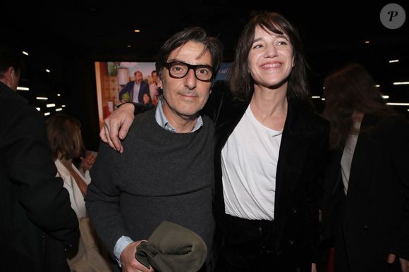 Exclusif - Yvan Attal et sa compagne Charlotte Gainsbourg  - Avant-première du film "La Vie pour de vrai" au cinéma Pathé Wepler à Paris le 18 avril 2023. © Bertrand Rindoff / Bestimage