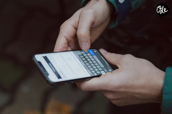 Certaines amitiés s’éteignent dès qu’une personne cesse d’entretenir le lien.

Freestocks / Unsplash