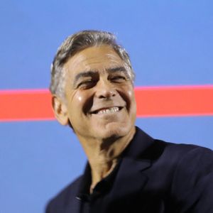 Depuis que George et Amal Clooney ont acquis le domaine du Canadel 

Exclusif - George Clooney inaugure le cinéma "Liberté" en présence du maire de Brignoles, Didier Brémond et le président de Cinéwest, Daniel Taillandier à Brignoles dans le Var. George Clooney, propriétaire d'un domaine viticole dans la commune, a qualifié le cinéma de " bâtiment extraordinaire ". © Luc Boutria/Nice-Matin/Bestimage