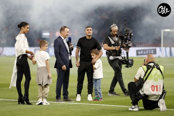 Le footballeur italien a déjà 2 fils d'une union précédente

Michel MONTANA (Porte-parole du PSG) - Marco VERRATTI - Jessica AIDI lors du match de Ligue 1 Uber Eats opposant le Paris Saint-Germain Football Club à l'Olympique Gymnaste Club Nice au Parc des Princes, le 15 septembre 2023 à Paris, en France. Photo de Loic Baratoux/FEP/Icon Sport/ABACAPRESS.COM