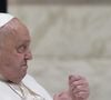 À la mort du pape, c’est le Collège des cardinaux qui a le pouvoir en attendant la nomination d'un nouveau pape
Le pape François dirige l'audience générale hebdomadaire dans la salle Paul VI au Vatican le 12 février 2025.