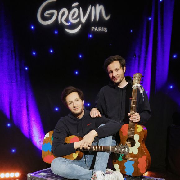 Vianney inaugure sa statue de cire au musée Grévin à Paris le 27 mai 2025.

© Denis Guignebourg / Bestimage