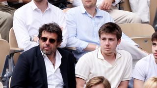 "Très pointu et très accessible" selon son papa (très fier) Patrick Bruel : à 22 ans, Oscar Bruel annonce un nouveau projet lié aux neurosciences