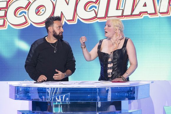Exclusif - Loana Petrucciani, Cyril Hanouna - TPMP (Touche Pas à Mon Poste) présenté par Cyril Hanouna, qui tente de réconcilier Sylvie Ortega, Loana Petrucciani et Eryl Prayer,  diffusée en direct le 23 Septembre 2021 sur C8 - Paris le 23 Septembre 2021 © Jack Tribeca / Bestimage