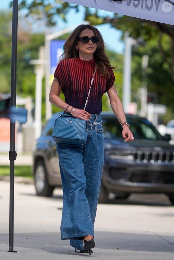 Exclusif - La reine Rania de Jordanie arrive au Art Basel Miami Beach le 5 décembre 2024. Backgrid USA / Bestimage