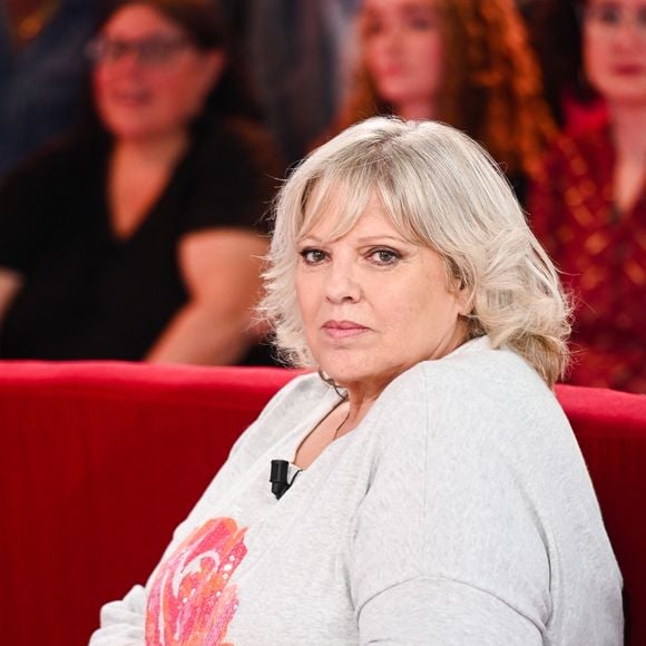 L'animatrice a notamment déclaré vouloir protéger sa fille, Willow, de sa tumeur : ""Je n’alarme pas ma fille, mais elle est au courant".

Exclusif - Laurence Boccolini lors de l'enregistrement de l'émission "Vivement dimanche", le 1er octobre 2025.

Photo : Guillaume Gaffiot / Bestimage