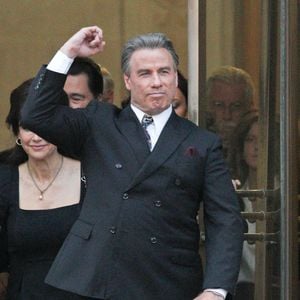 Exclusif - John Travolta et Kelly Preston sur le tournage de 'The Life and Death of John Gotti' à Cincinatti, le 23 août 2016
Crédit : FAMEFLYNET / BESTIMAGE
