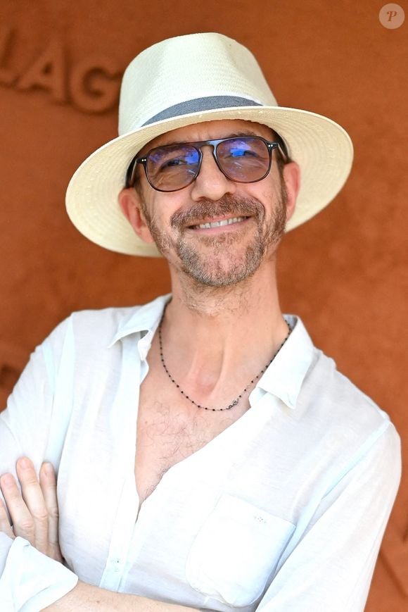 Calogero assiste aux Internationaux de France 2023 à Roland Garros le 04 juin 2023 à Paris, France. Photo de Franck Castel/ABACAPRESS.COM