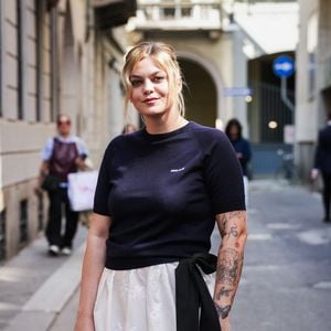 Louane pendant la Milan Design Week, le 10 avril 2025 à Milan. Lucia Sabatelli / Bestimage