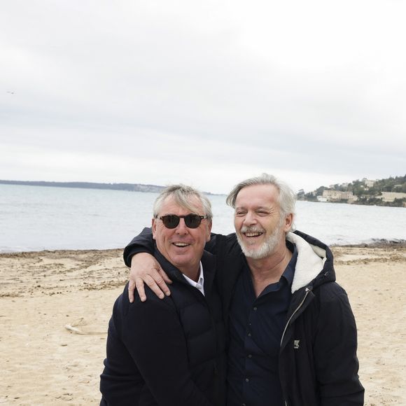 Exclusif - Bruno Darde, Jean-Michel Maire - Les célèbres personnalités de la télé se sont retrouvés avec bonheur, dans le Sud, à Vallauris Golf-Juan, pour assister à un magnifique show de cabaret, en présence de Mr Le Maire K. Luciano et ses adjoints, heureux de répondre à l'invitation du dynamique Président de l'association "Valoriser Vallauris Golf-Juan", Mr B. Darde, ce passionné d'art et du monde associatif projette également de créer un Musée de Sculpture à ciel ouvert , mêlant Art et Espace Public.  © Jack Tribeca/Bestimage