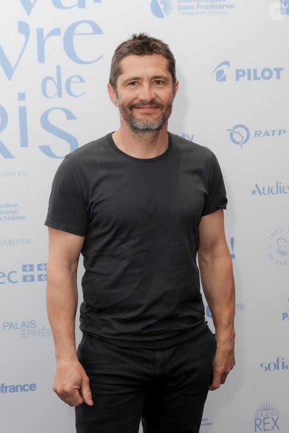 “Mon New-Yorkais is back !”, s’exclame l’ancien footballeur 

Bixente Lizarazu, lors du Festival du Livre à Paris, France, le 13 avril 2024. © Jack Tribeca / Bestimage