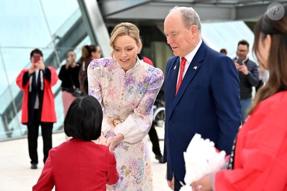 Le Prince Albert II de Monaco, la princesse Charlene de Monaco et la princesse Akiko de Mikasa du Japon, ont célébré les 20 ans de relations diplomatiques entre le Japon et Monaco, sur le parvis du Grimaldi Forum, près du jardin japonais. © Bruno Bebert/Bestimage
