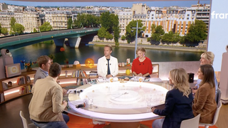 Ce visage bien connu de Télématin doit quitter l'antenne un certain temps, une échéance importante l'attend : "À très bientôt, dès que possible"