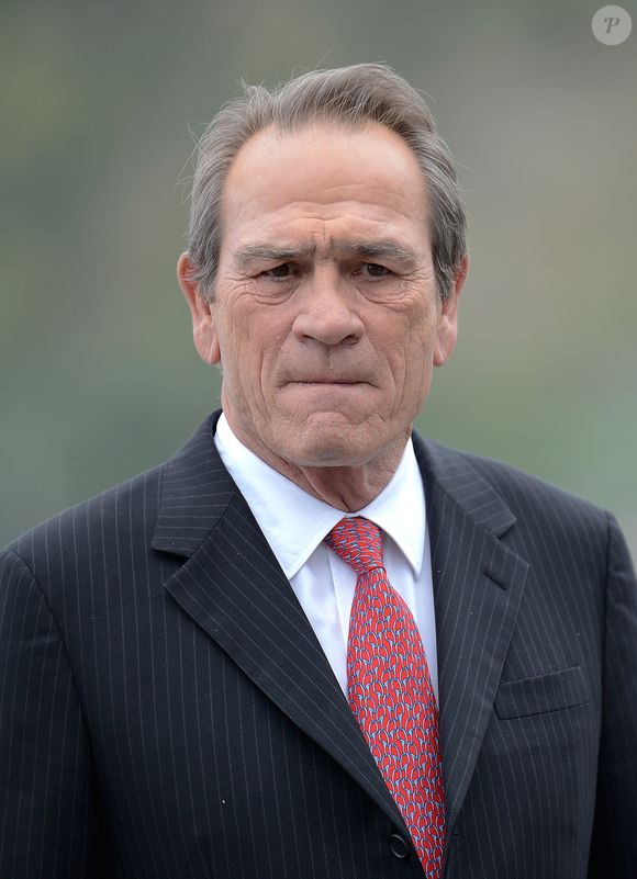Les secours ont tenté une réanimation, mais Victoria Jones est morte sur place.

Tommy Lee Jones au photocall du film "Hope Springs" lors du festival du film de San Sebastian.
AGENCE / BESTIMAGE