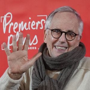 Fabrice Luchini critique les choix de la maire concernant les vélos, les piétons et les voitures, estimant que cela favorise son électorat.

Photocall de Fabrice Luchini venu présenter en avant-première le film "Victor comme tout le monde" lors du 38ème Festival Premiers Plans à Angers, France, le 17 janvier 2026. © Laurent Lairys/Psnewz/Bestimage