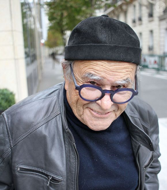 Jean Benguigui à la sortie de l'émission de radio "Les Grosses Têtes" sur RTL à Neuilly-sur-Seine, France, le 28 octobre 2025.

© Jonathan Rebboah/Psnewz/Bestimage