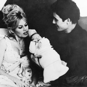 Jacques Charrier est mort 
Brigitte Bardot et Nicolas, le fils qu'elle a eu avec Jacques Charrier crédit :Keystone Press Agency/ZUMA Press Wire
