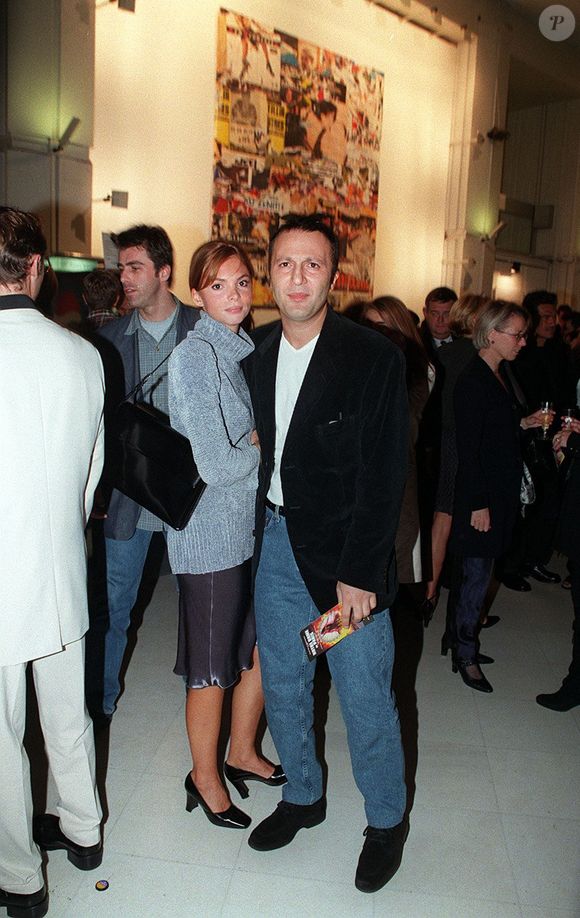Léa Vigny propose de vous aider dans votre développement personnel. Une méthode qu'elle détaille sur Internet et qui semble porter ses fruits !

Arthur et Léa Vigny à la générale de Notre dame de Paris le 25 septembre 1998- © Rindoff - Colin - Bestimage