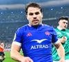 Avec son frère Clément, Cyril Baille et le restaurateur Thomas Affre, il a ouvert en 2025 le restaurant Chez Jean, la Métairie Dupont dans son village d'enfance de Castelnau-Magnoac.

Antoine Dupont lors du match d'ouverture du Tournoi des six nations: France-Irlande (36-14) au Stade de France à Saint-Denis le 5 février 2026.

© Baptiste Autissier /PsnewZ / Bestimage