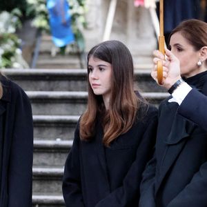 Les princesses Luisa et Vittoria de Savoie avec leur mère, la princesse Clotilde Courau de Savoie - Sorties des funérailles du prince Victor Emmanuel de Savoie en la cathédrale Saint-Jean-Baptiste de Turin le 10 février 2024. Dominique Jacovides/Bestimage