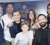 Ils sont nombreux parmi les anciennes gloires du tennis mais aussi les commentateurs encore en place à avoir leur mot à dire. 

Exclusif - Laurent Luyat reçoit un jeune joueur, Paul, Fan du Tennisman Australien Alex de Minaur. Ils sont Entourés de toute l'équipe ; Patrick Mouratoglou, Michaël Llodra, Alizé Cornet, Michaël Jeremiasz et Matthieu Lartot - Plateau de France Télévision lors des Internationaux de France de Tennis de Roland Garros 2024 à Paris - Jour 11. Le 5 Juin 2024. 
© Bertrand Rindoff / Bestimage