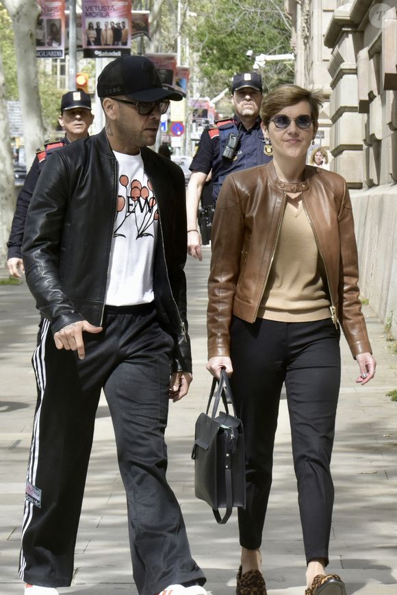 Dani Alves et son avocate avaient fait appel de la décision

Dani Alves, accompagné de son avocate Ines Guardiola, à la sortie du tribunal de Barcelone pour certifier qu'il n'a pas quitté le pays, Espagne, le 5 avril 2024. © EuropaPress/Bestimage