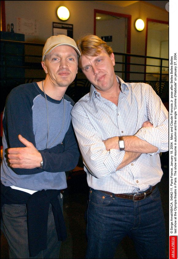 Avec son petit frère Marc, Claude François Junior a vécu avec leur mère Isabelle Forêt au décès de l'artiste... Il n'avait que 9 ans et demi à l'époque.

Marc et Claude François Jr posent après le dernier spectacle de Belles Belles Belles au théâtre Olympia à Paris 18 janvier 2004. Crédit Serge Arnal/Abaca