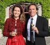 Anne-Claire Coudray, journaliste sur TF1, partage sa vie entre la région parisienne et la Bretagne.

Anne-Claire Coudray et son compagnon Nicolas Vix lors de la fête de la fleur et l'intronisation de personnalités commandeurs et ambassadeurs par la Commanderie du Bontemps au Château Smith Haut Lafitte à Martillac.
© Fabien Cottereau / Patrick Bernard / Bestimage
