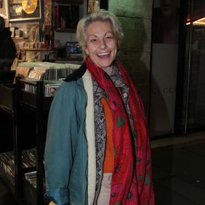 Un sujet longtemps resté tabou pour ces anciennes icônes de la pop, dont certaines peinent aujourd’hui à joindre les deux bouts. 

Exclusif - Lio dédicace son nouvel album vinyle "Geoid Party In The Sky " au magasin Lucky records à Paris le 15 décembre 2025. © Philippe Baldini/Bestimage