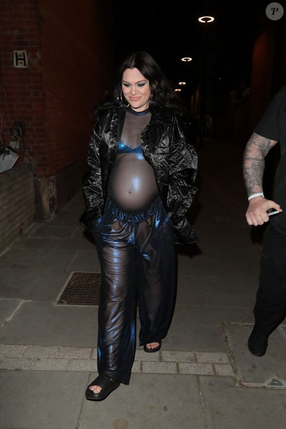 Jessie J (enceinte) a donné un showcase accoustique au Sherpherd's Bush Empire à Londres. Backgrid UK/ Bestimage