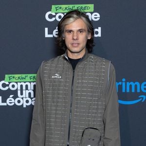 Orelsan participe à la séance photo organisée à l'occasion de la première de « FCKIN' FRED Comme Un Leopard » sur Prime Video au Grand Rex, le 22 février 2025 à Paris, en France. Photo de Nasser Berzane/ABACAPRESS.COM