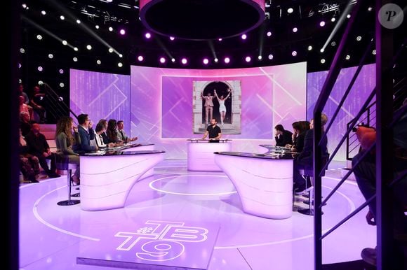 Exclusif - Cyril Hanouna, lors de l'émission Tout Beau Tout N9uf (TBT9) présenté par C.Hanouna et diffusé en direct sur W9 le 24 octobre 2025.

© Jack Tribeca / Bestimage