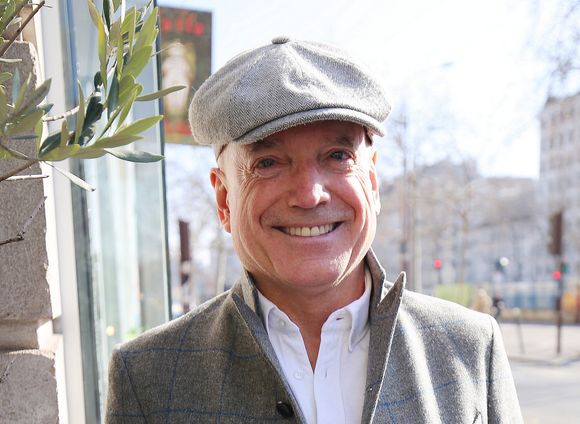 Exclusif - Louis Bodin - Les célébrités quittent les studios de la radio RTL après l'émission "Les Grosses Têtes" à Neuilly-sur-Seine, le 20 février 2023. 
© Jonathan Rebboah / Panoramic / Bestimage