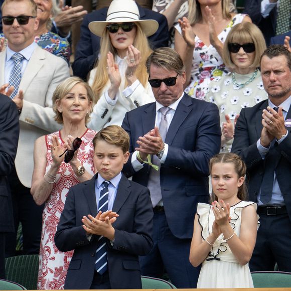 Le prince William, Kate Middleton et leurs enfants, le prince George et la princesse Charlotte, assistent à la finale homme du tournoi de tennis de Wimbledon, le 13 juillet 2025.

Photo : Goff INF / Bestimage
