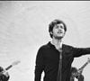 Il a succombé à une crise cardiaque et n'a jamais pu être ranimé.

Joe Dassin sur un plateau télé en 1971. Photo : AGENCE / BESTIMAGE