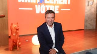 Bernard Montiel de retour sur la chaîne où tout a commencé pour lui : qui sont les premiers invités de sa nouvelle émission ?